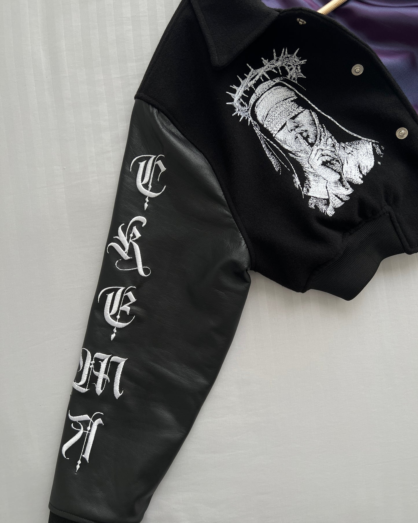 Cropped Varsity Jacket "Ignotus"